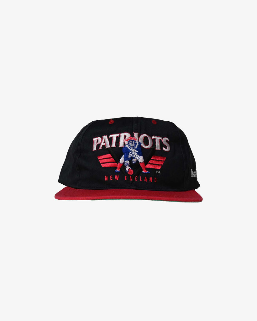 AMCAP Vintage New England Patriots NFL Cap 1990s Black/Red